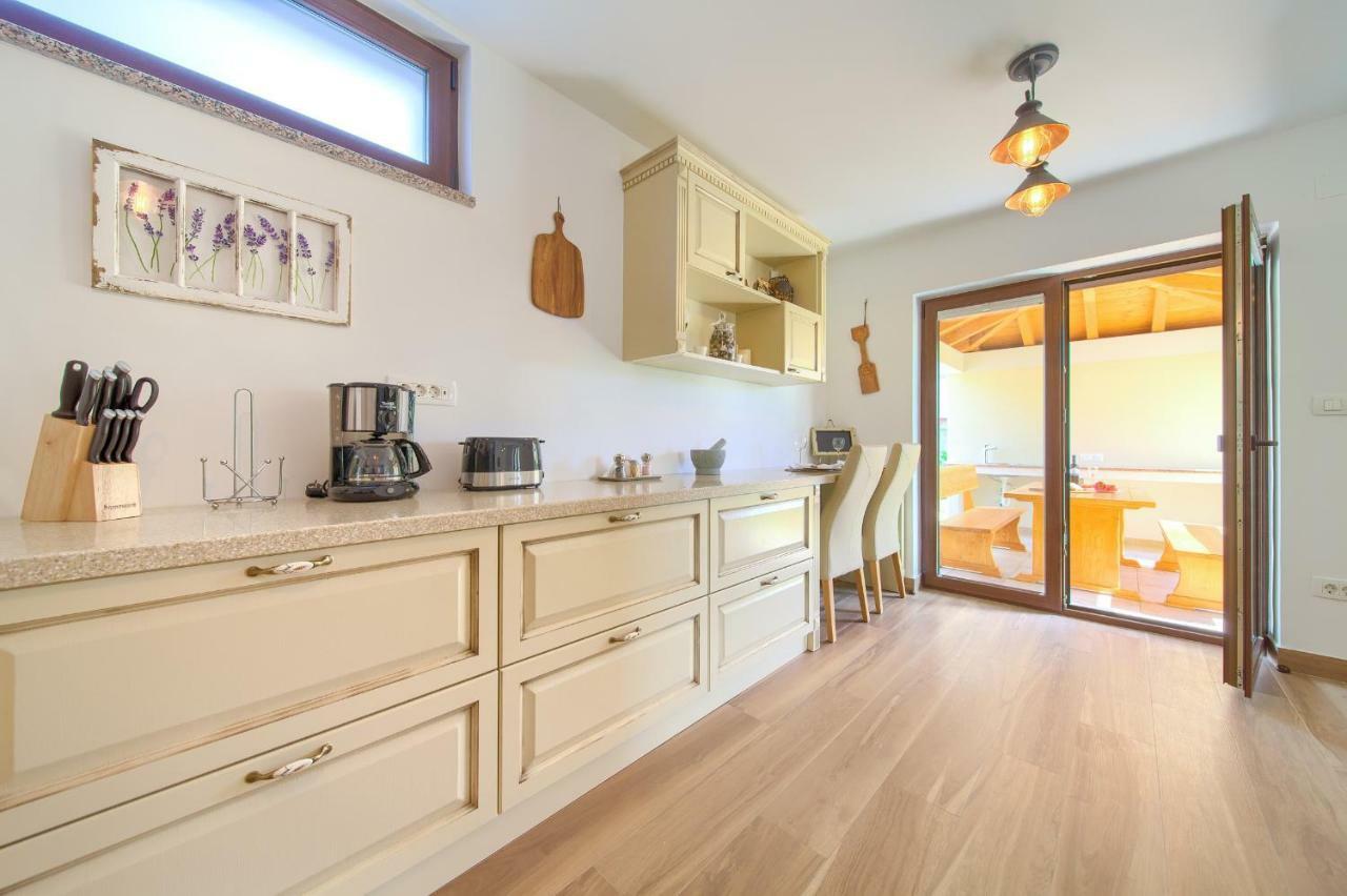 Villa Toic By The Seaside With Beautiful Seaview Čižići Exterior foto