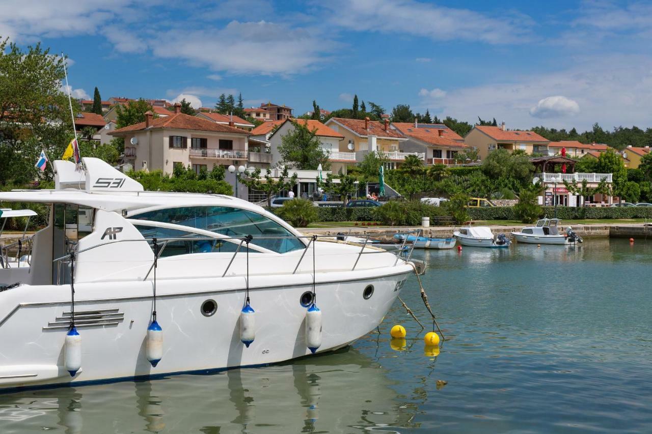 Villa Toic By The Seaside With Beautiful Seaview Čižići Exterior foto