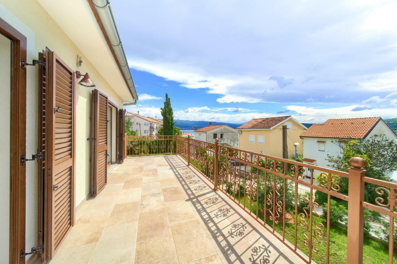 Villa Toic By The Seaside With Beautiful Seaview Čižići Exterior foto